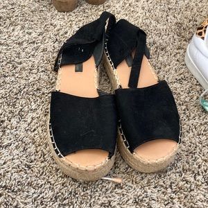 Platform sandals